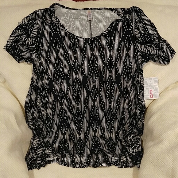 LuLaRoe Perfect T - Picture 1 of 5
